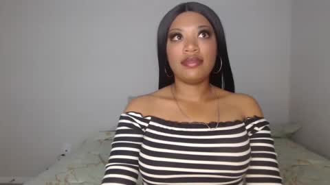 Snapshot of kelliecapri chatting on 01-17-25, 07:08 Kellie online show from 01-17-25, 07:08