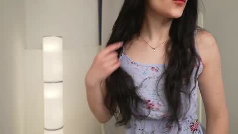 Snapshot of kelly_ember chatting on 01-17-25, 01:56 KELLY online show from 01-17-25, 01:56