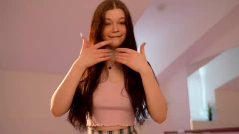 Snapshot of kelly_ember chatting on 02-25-25, 10:37 KELLY online show from 02-25-25, 10:37