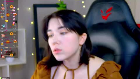 Snapshot of kelly_fooxx chatting on 12-04-25, 10:02 Kelly online show from 12-04-25, 10:02