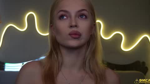 Kelly online show from 10-14-25, 05:41