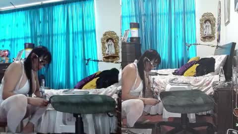 Snapshot of kelly_squirting chatting on 11-19-25, 05:57 KELLY online show from 11-19-25, 05:57