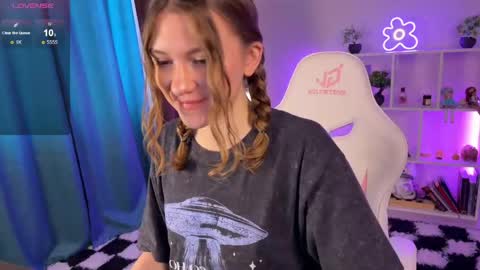 Kelly online show from 04-27-26, 08:12