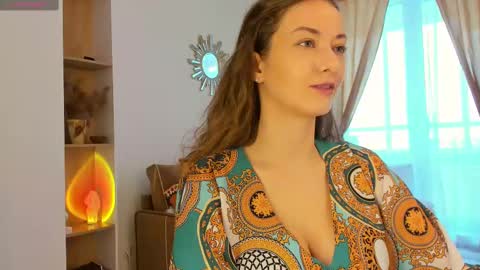 Kelly XO online show from 02-17-25, 01:21