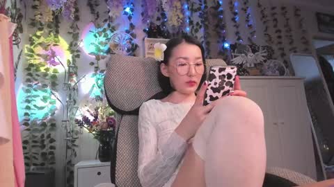 Snapshot of kellyasian chatting on 12-14-24, 11:50 Leia online show from 12-14-24, 11:50