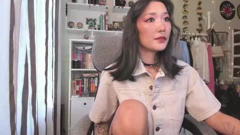 Snapshot of kellyasian chatting on 09-14-25, 06:45 Leia online show from 09-14-25, 06:45