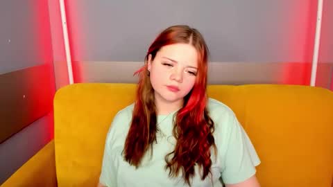 Snapshot of kellyfiery chatting on 11-21-25, 08:24 Kellyfiery online show from 11-21-25, 08:24