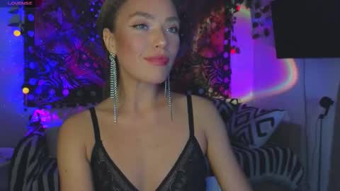 Snapshot of kellyfouler chatting on 09-25-25, 03:05 KellyFouler online show from 09-25-25, 03:05