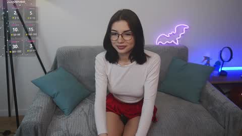 Snapshot of kellyisclose chatting on 01-04-25, 06:30 Kelly online show from 01-04-25, 06:30