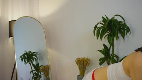 Snapshot of kellyisclose chatting on 03-09-25, 02:29 Kelly online show from 03-09-25, 02:29