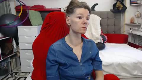 Snapshot of kellynumber chatting on 02-05-25, 10:51 kelly online show from 02-05-25, 10:51