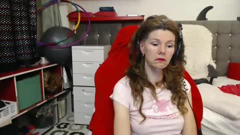 Snapshot of kellynumber chatting on 02-09-25, 01:00 kelly online show from 02-09-25, 01:00