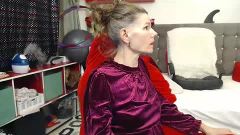 Snapshot of kellynumber chatting on 02-09-25, 06:16 kelly online show from 02-09-25, 06:16