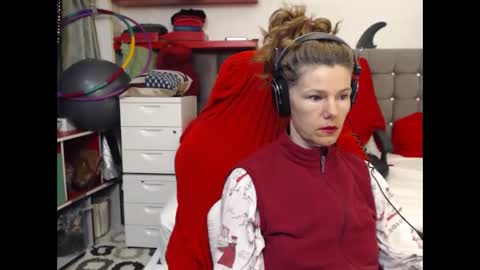 Snapshot of kellynumber chatting on 02-13-25, 09:27 kelly online show from 02-13-25, 09:27