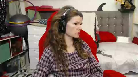 Snapshot of kellynumber chatting on 02-16-25, 01:36 kelly online show from 02-16-25, 01:36