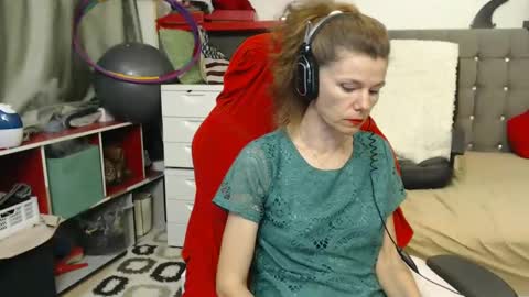 Snapshot of kellynumber chatting on 03-07-25, 10:21 kelly online show from 03-07-25, 10:21