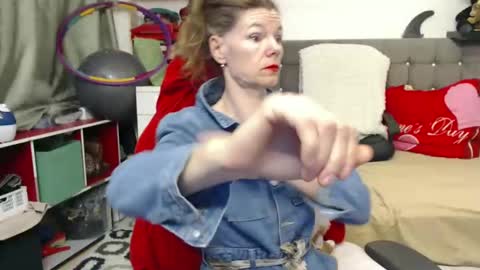 Snapshot of kellynumber chatting on 03-09-25, 01:14 kelly online show from 03-09-25, 01:14