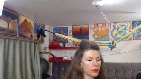 Snapshot of kellynumber chatting on 10-18-25, 10:32 kelly online show from 10-18-25, 10:32