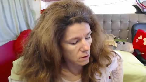 Snapshot of kellynumber chatting on 11-24-25, 09:42 kelly online show from 11-24-25, 09:42