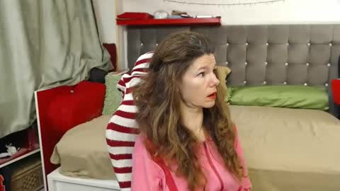 Snapshot of kellynumber chatting on 12-02-25, 12:05 kelly online show from 12-02-25, 12:05