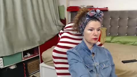 Snapshot of kellynumber chatting on 12-04-25, 03:49 kelly online show from 12-04-25, 03:49