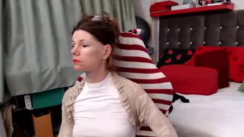 kelly online show from 04-21-26, 03:57