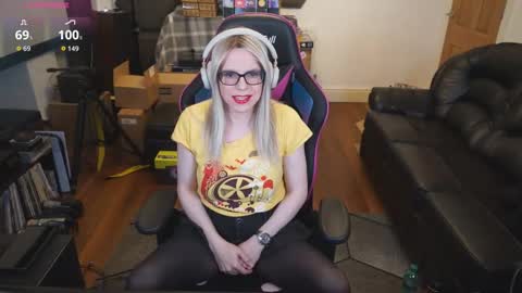 Snapshot of kelseycobalt chatting on 11-25-25, 09:37 kelseycobalt online show from 11-25-25, 09:37