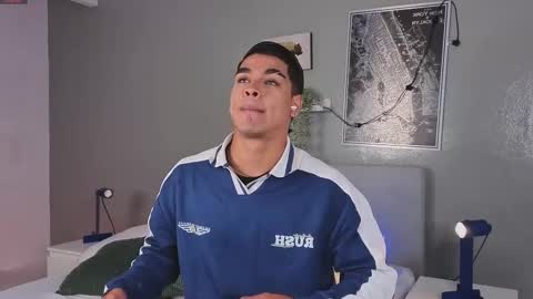 Snapshot of ken_boy_ chatting on 09-29-25, 11:37 online show from 09-29-25, 11:37