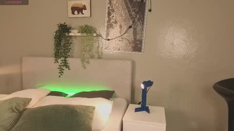 Snapshot of ken_boy_ chatting on 10-06-25, 11:40 online show from 10-06-25, 11:40