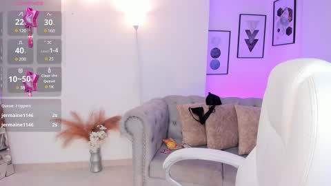 Snapshot of kendaall_jenner chatting on 12-10-24, 05:28 Kendall Jenner online show from 12-10-24, 05:28