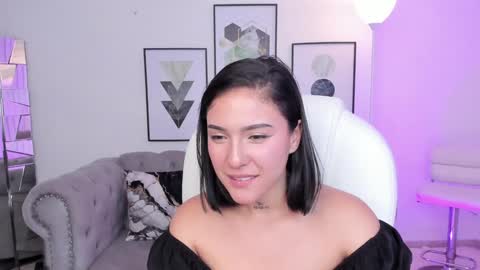 Snapshot of kendaall_jenner chatting on 01-24-25, 07:08 Kendall Jenner online show from 01-24-25, 07:08