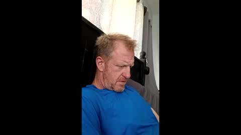 Snapshot of kendall21978 chatting on 05-12-26, 05:10 kendall21978 online show from 05-12-26, 05:10