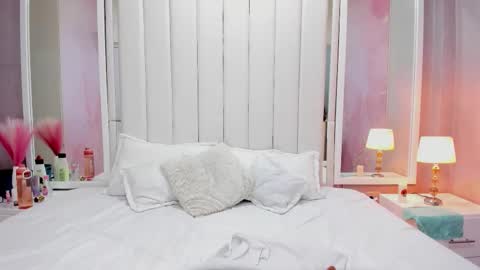 Snapshot of kendall_curves chatting on 02-15-26, 02:52 Kendall no Jenner online show from 02-15-26, 02:52