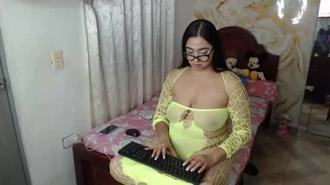 Snapshot of kendall_morry chatting on 11-11-25, 06:13 kendall online show from 11-11-25, 06:13