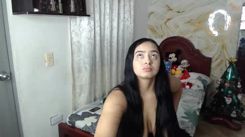 Snapshot of kendall_morry chatting on 12-05-25, 06:33 kendall online show from 12-05-25, 06:33