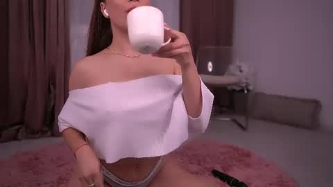 Kendall online show from 07-06-26, 02:52