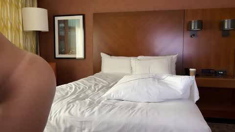 Kendall Sins online show from 10-24-25, 04:36