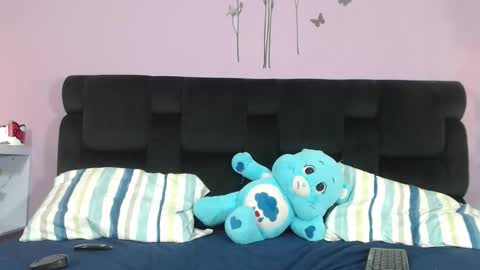 Snapshot of kendallwings chatting on 10-04-25, 09:40 kendallwings online show from 10-04-25, 09:40