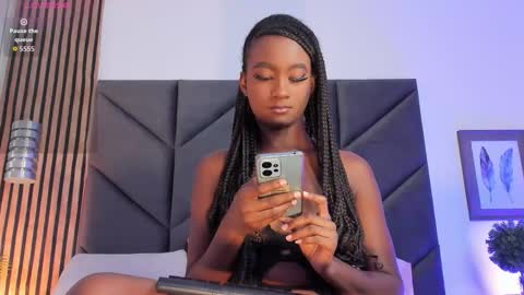 Snapshot of kendalross28 chatting on 09-23-25, 01:58 Kendall online show from 09-23-25, 01:58