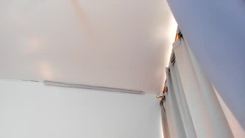 Kendal  online show from 01-31-25, 06:57