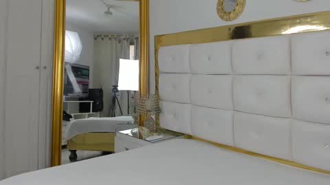 Kendal  online show from 03-03-25, 01:31