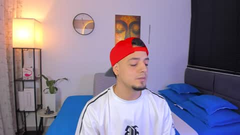Snapshot of kendel_dimitri chatting on 05-17-26, 01:03 kendel_dimitri online show from 05-17-26, 01:03