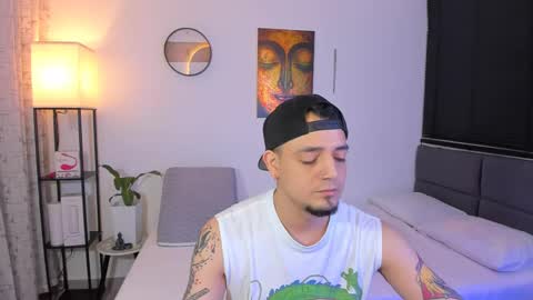 Snapshot of kendel_dimitri chatting on 05-31-26, 04:31 kendel_dimitri online show from 05-31-26, 04:31