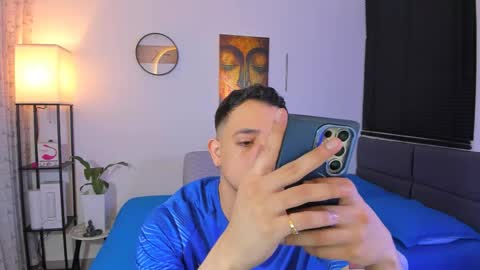 Snapshot of kendel_dimitri chatting on 06-07-26, 10:46 kendel_dimitri online show from 06-07-26, 10:46
