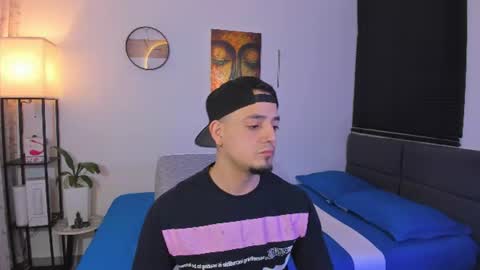 Snapshot of kendel_dimitri chatting on 06-12-26, 06:45 kendel_dimitri online show from 06-12-26, 06:45