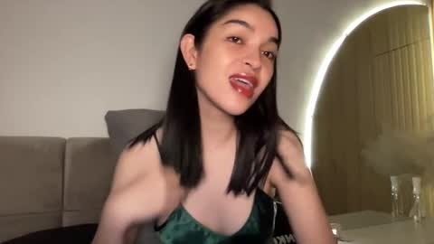 Snapshot of kendoll110 chatting on 12-19-24, 01:39 kendoll110 online show from 12-19-24, 01:39