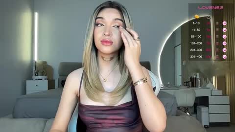 Snapshot of kendoll110 chatting on 02-07-25, 04:27 kendoll110 online show from 02-07-25, 04:27