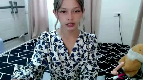 kendra_lunaxx online show from 07-02-26, 08:53