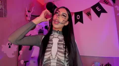 Snapshot of kendra_miller07_ chatting on 10-20-25, 03:07 Kendra online show from 10-20-25, 03:07