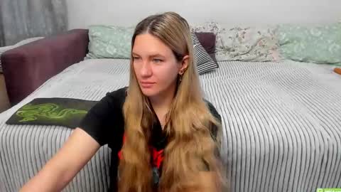 Kendra online show from 10-10-25, 01:26